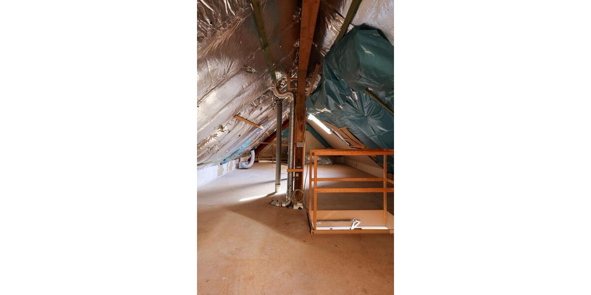 Dachgeschoßwohnung Wuppertal Dönberg - 4 Zimmer, 117 m&sup2;, 1.410&euro; | Angebot:27557468