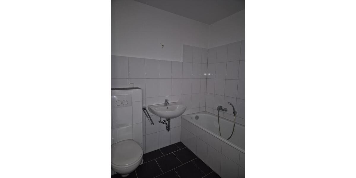 Etagenwohnung Duisburg Hamborn - 3.5 Zimmer, 81 m&sup2;, 589&euro; | Angebot:25648666