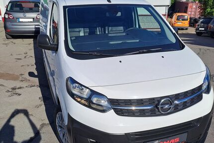 Opel Vivaro 100.000 km 15.900 &euro; Sprockhövel 45549