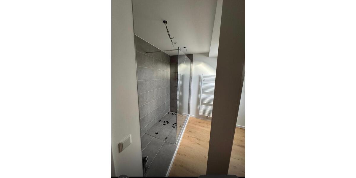 Dachgeschoßwohnung Gelsenkirchen Gelsenkirchen-Mitte - 1 Zimmer, 105 m&sup2;, 1.100&euro; | Angebot:25917231