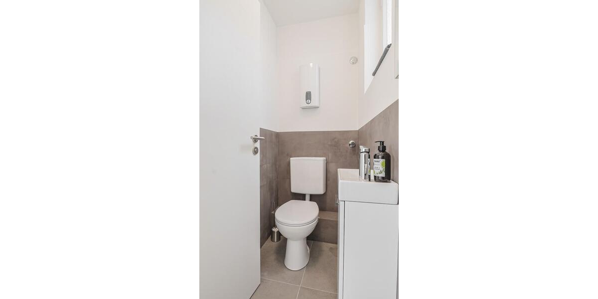 Dachgeschoßwohnung Düsseldorf Düsseltal - 4 Zimmer, 97 m&sup2;, 575.000&euro; | Angebot:25861118