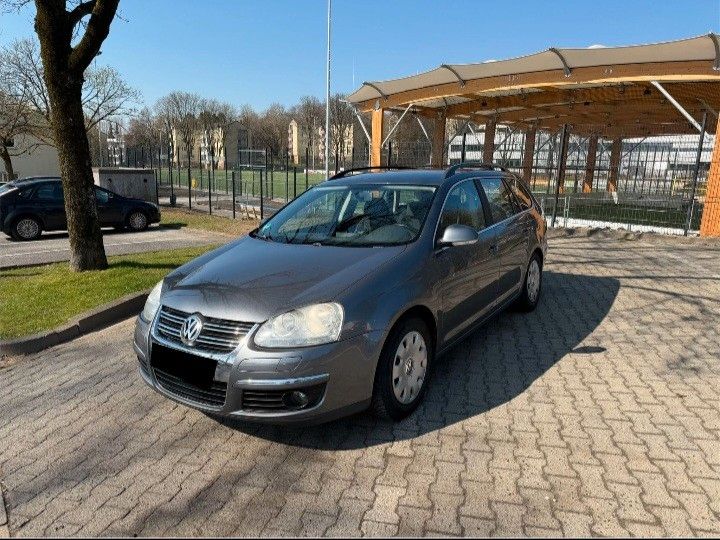 VW Golf 238.000 km 3.490 &euro; Remscheid 42853