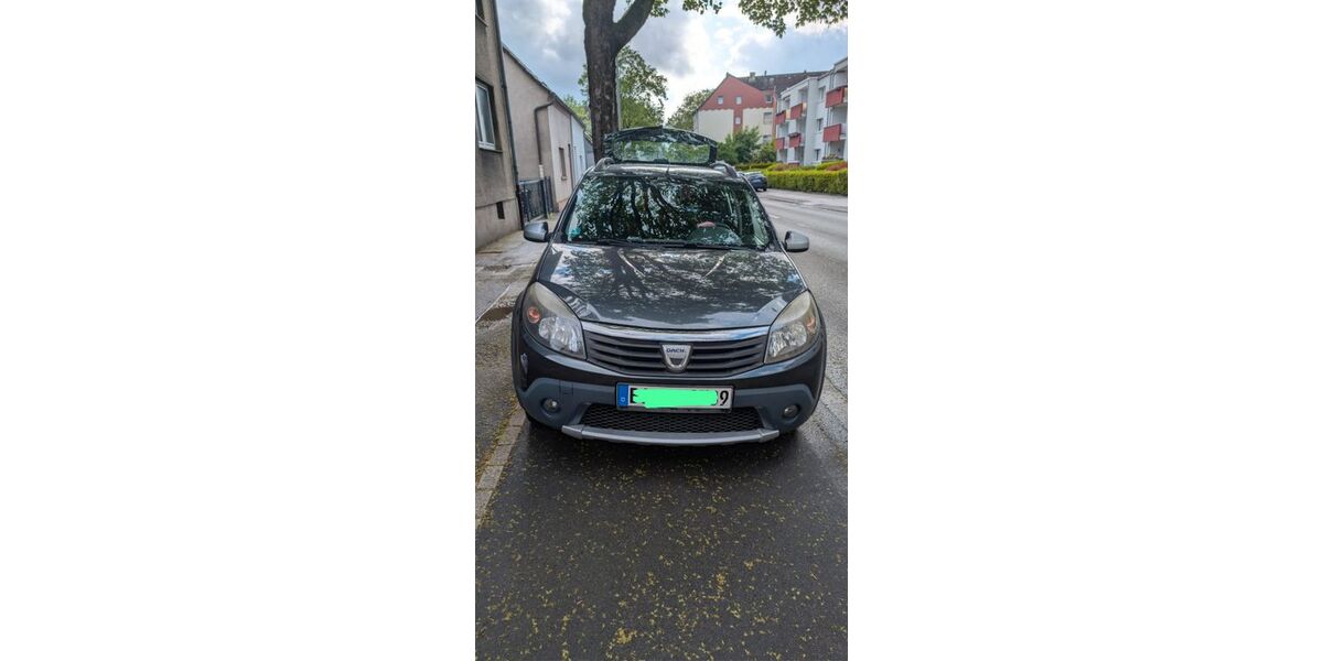 Dacia Sandero 180.000 km 2.989 &euro; Bochum 44809