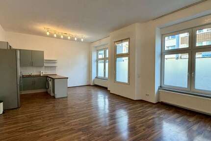 Wohnung Düsseldorf Stadtbezirk 6 - 3 Zimmer, 102 m&sup2;, 1.350&euro; | Angebot:25777791