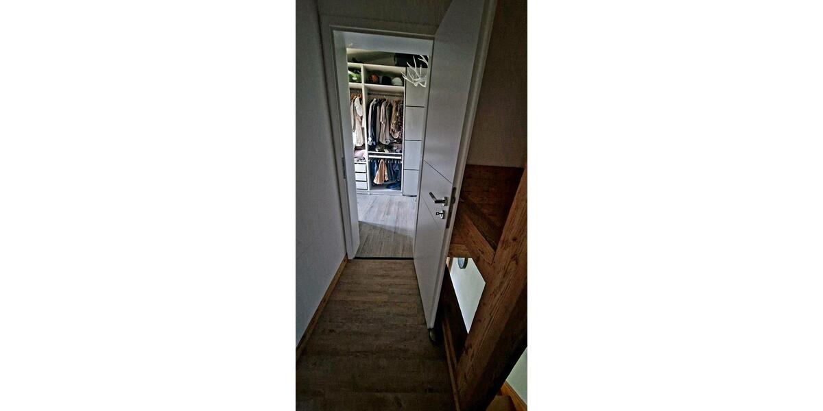 Doppelhaushälfte Wermelskirchen - 8 Zimmer, 170 m&sup2;, 449.000&euro; | Angebot:26066033
