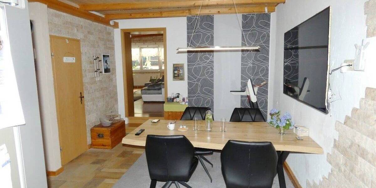 Etagenwohnung Solingen Solingen-Mitte - 6 Zimmer, 146 m&sup2;, 284.000&euro; | Angebot:25685753