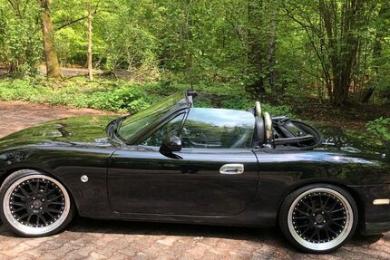 Mazda MX-5 153.000 km 10.850 &euro; Oberhausen 46045