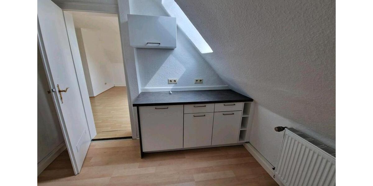 Dachgeschoßwohnung Essen Stadtbezirk IV - 2 Zimmer, 40 m&sup2;, 370&euro; | Angebot:25538414
