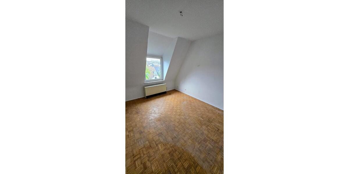 Etagenwohnung Wuppertal Barmen - 4 Zimmer, 102 m&sup2;, 858&euro; | Angebot:25366763