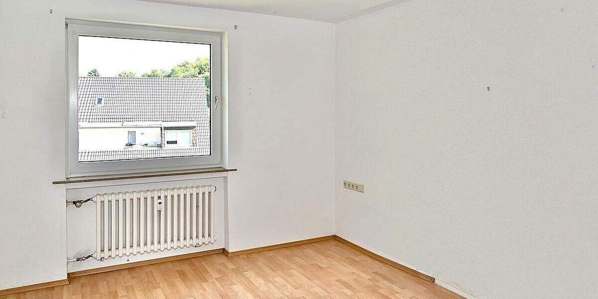 Etagenwohnung Bochum Harpen - 3 Zimmer, 77 m&sup2;, 155.000&euro; | Angebot:25782532