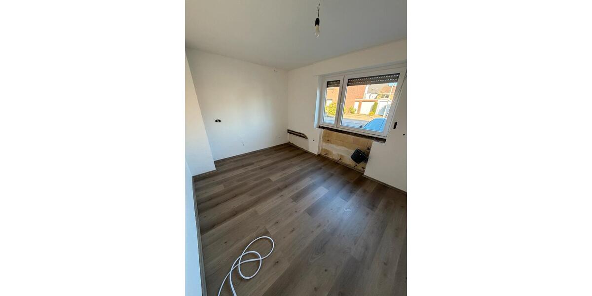 Erdgeschoßwohnung Duisburg Walsum - 3.5 Zimmer, 94 m&sup2;, 1.150&euro; | Angebot:25258855