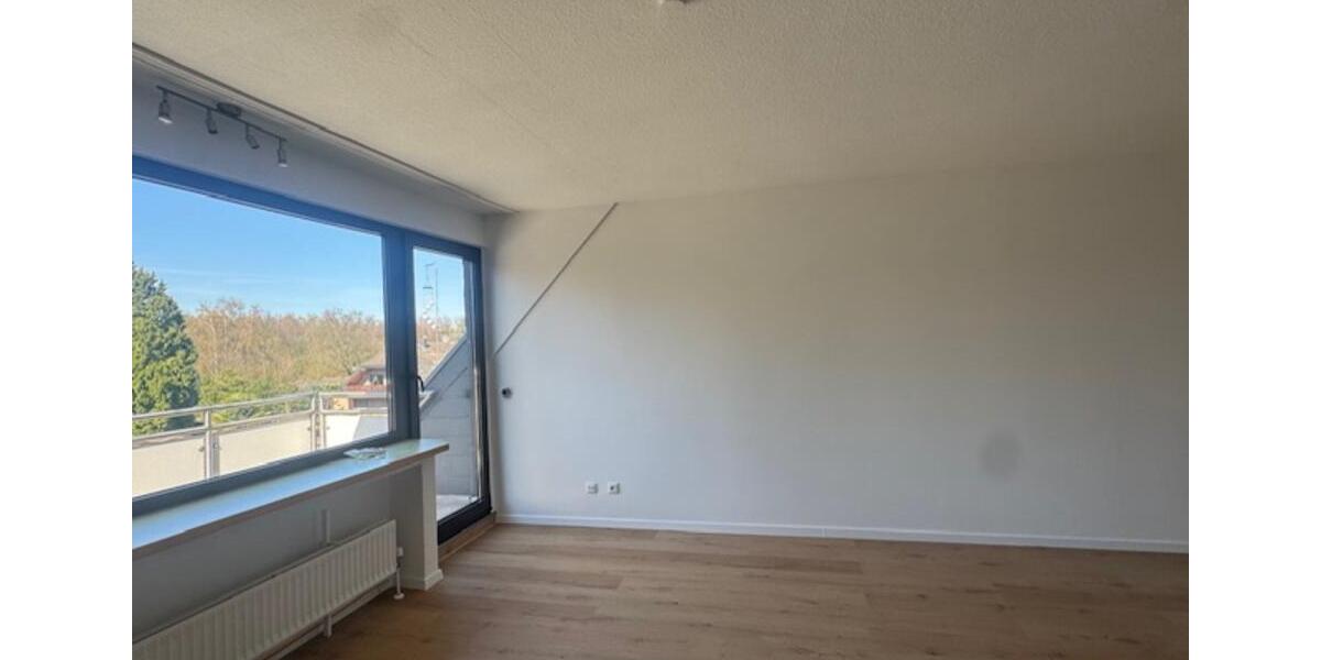 Dachgeschoßwohnung Duisburg Hamborn - 3 Zimmer, 86 m&sup2;, 996&euro; | Angebot:25756642