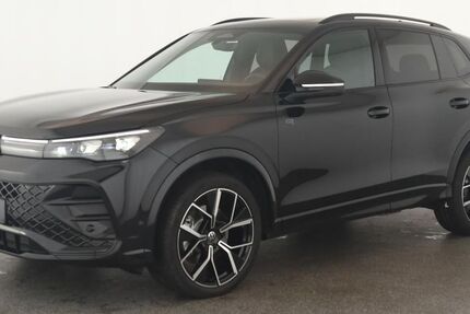 VW Tiguan 18.400 km 44.684 &euro; Düsseldorf 40233