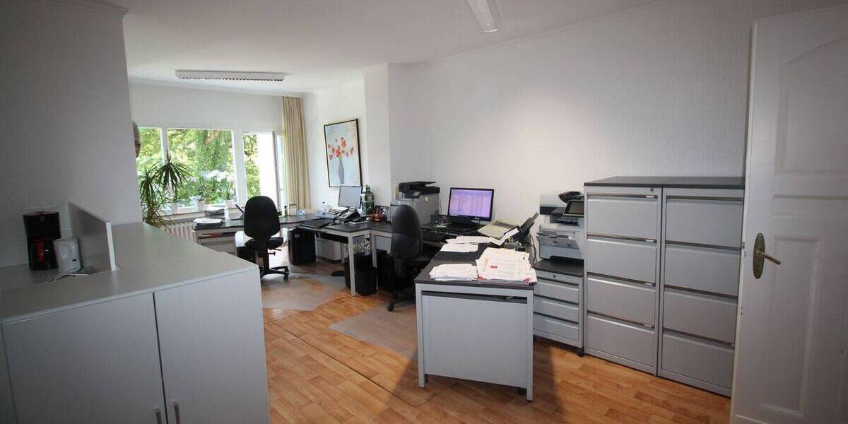 Gewerbeobjekt Duisburg Duissern - 2 Zimmer, 70 m&sup2;, 680&euro; | Angebot:25683491