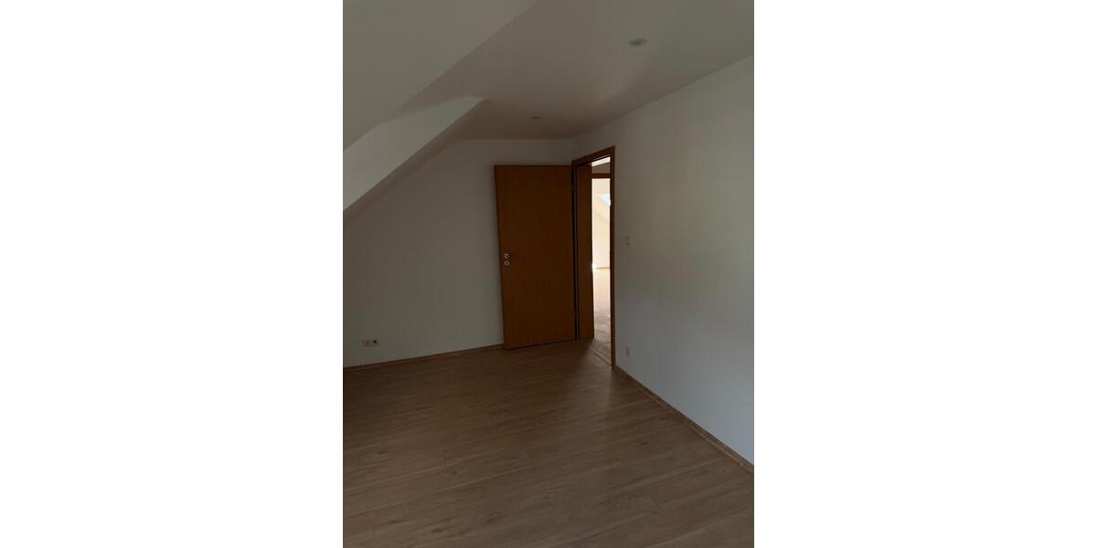Dachgeschoßwohnung Haan - 3 Zimmer, 65 m&sup2;, 950&euro; | Angebot:25961182