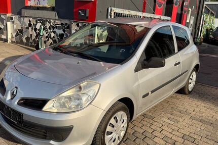 Renault Clio 120.000 km 1.990 &euro; Essen 45143