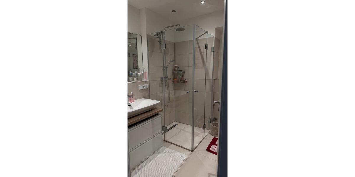 Etagenwohnung Düsseldorf Pempelfort - 3 Zimmer, 84 m&sup2;, 1.700&euro; | Angebot:27579974