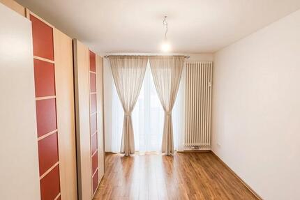 Wohnung Oberhausen - 4 Zimmer, 80 m&sup2;, 136.000&euro; | Angebot:26483354
