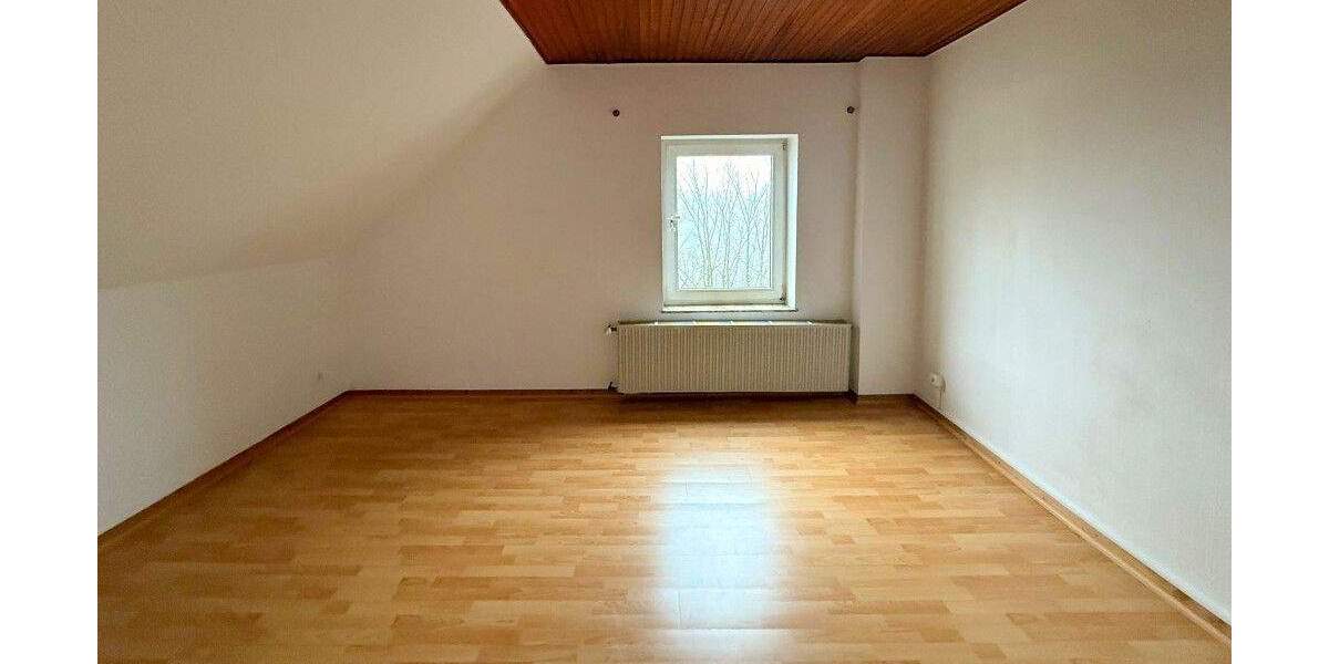 Etagenwohnung Velbert Mitte - 3 Zimmer, 85 m&sup2;, 850&euro; | Angebot:25698464