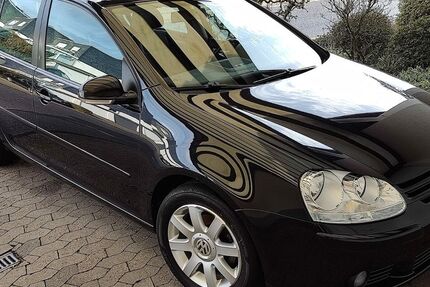 VW Golf 110.000 km 4.250 &euro; Remscheid 42855