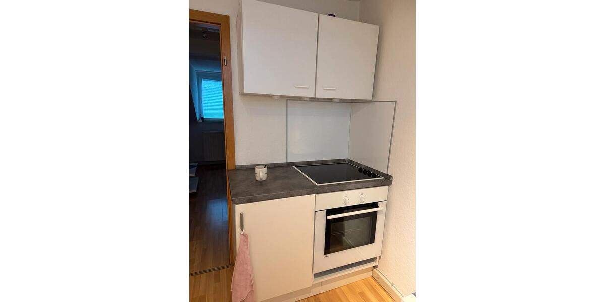 Dachgeschoßwohnung Düsseldorf Stadtbezirk 8 - 1 Zimmer, 27 m&sup2;, 335&euro; | Angebot:25911815