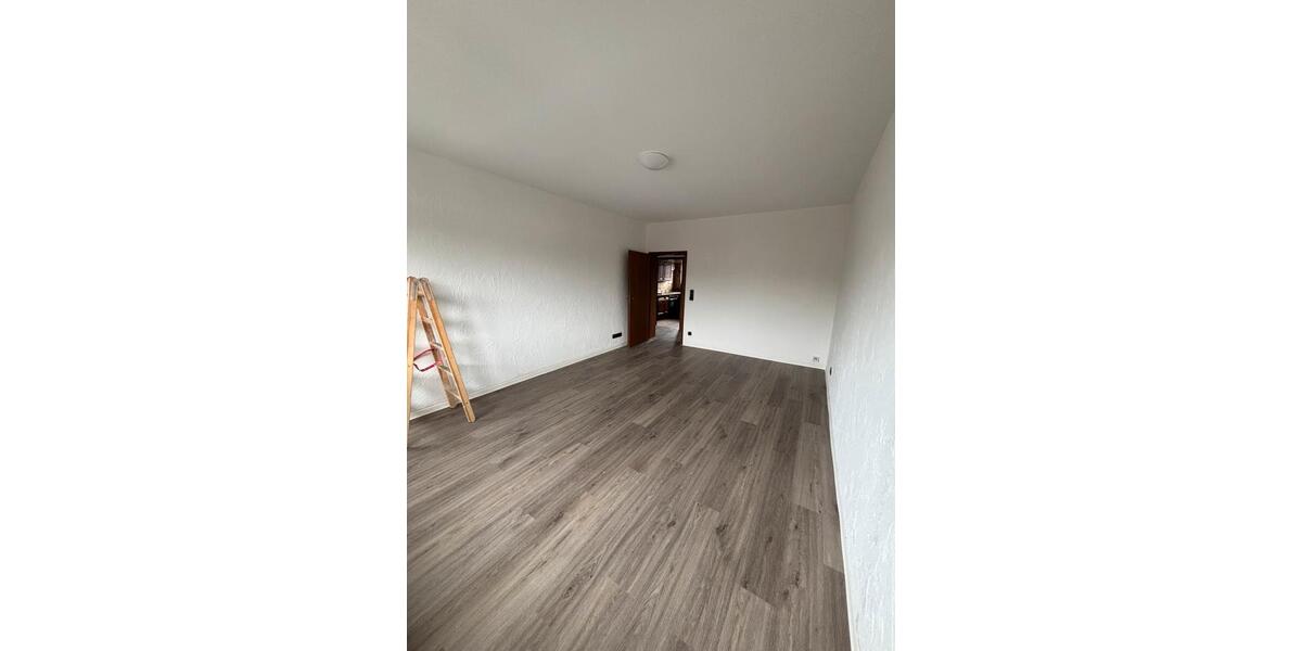 Etagenwohnung Langenfeld (Rheinland) - 3 Zimmer, 66 m&sup2;, 1.100&euro; | Angebot:26031704