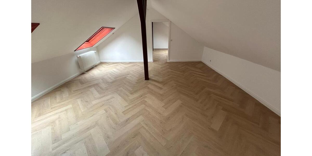 Etagenwohnung Wuppertal Arrenberg - 3 Zimmer, 95 m&sup2;, 1.000&euro; | Angebot:25216814