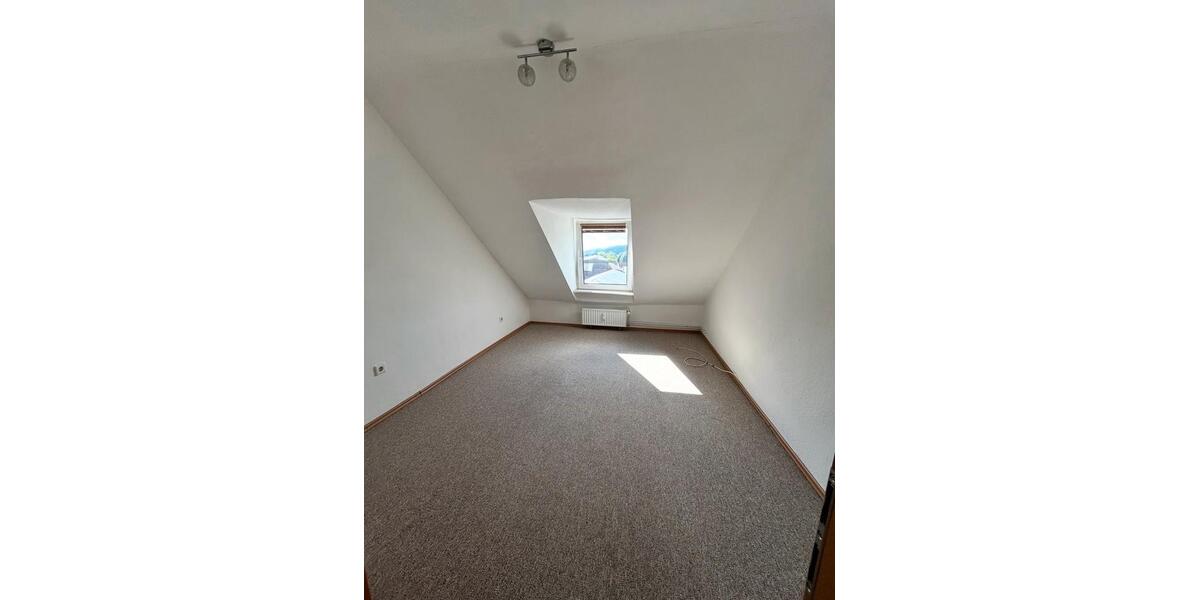 Dachgeschoßwohnung Schwelm - 5 Zimmer, 112 m&sup2;, 670&euro; | Angebot:27542043