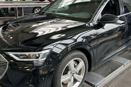 Audi e-tron 52.415 km 33.935 &euro; Hagen 58091