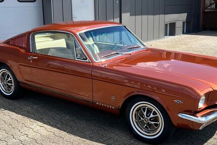 Ford Mustang 88.700 km 63.950 &euro; Wuppertal 42389
