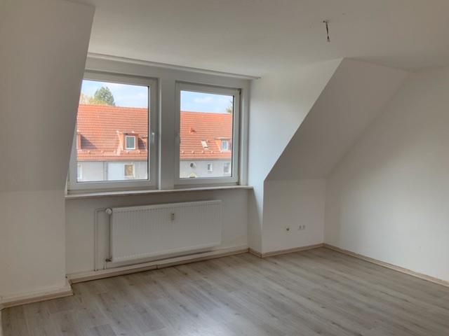 Dachgeschoßwohnung Herne Wanne - 3 Zimmer, 67 m&sup2;, 424&euro; | Angebot:22511290