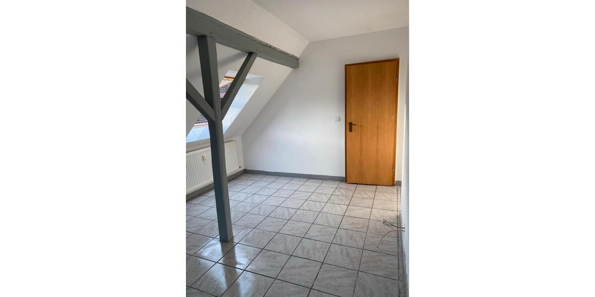 Dachgeschoßwohnung Duisburg Rheinhausen - 1 Zimmer, 45 m&sup2;, 590&euro; | Angebot:25875981