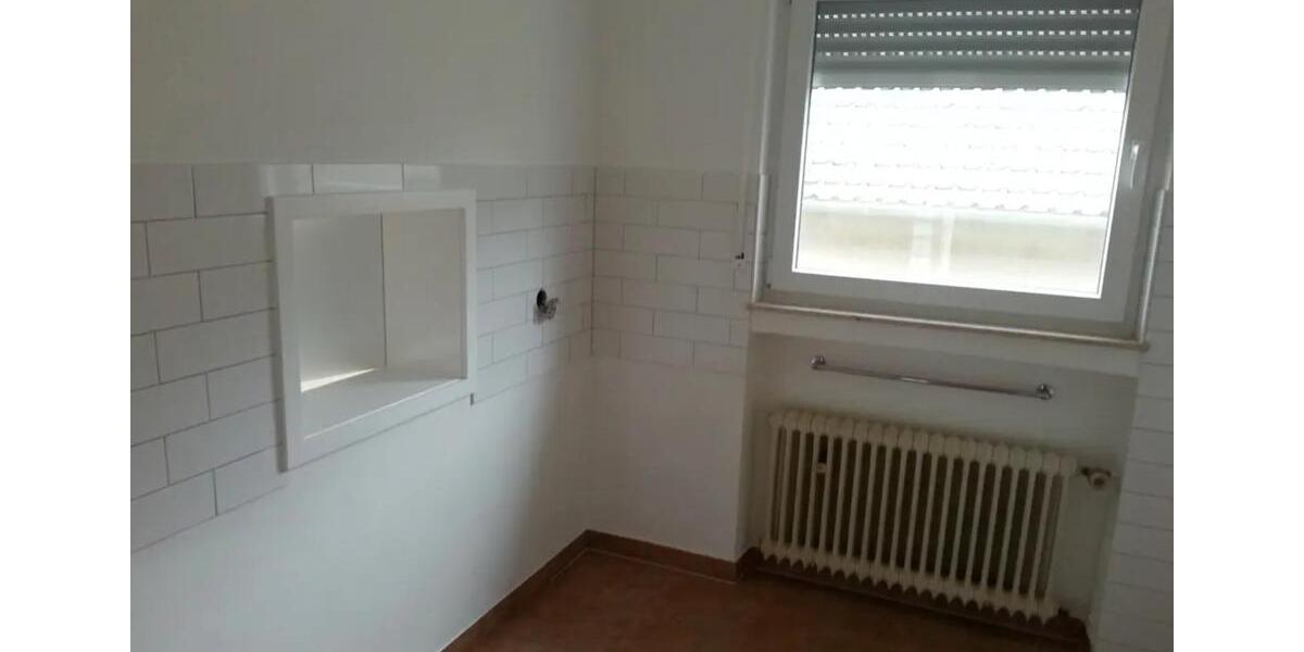 Maisonettenwohnung Solingen - 5 Zimmer, 125 m&sup2;, 1.200&euro; | Angebot:25395111
