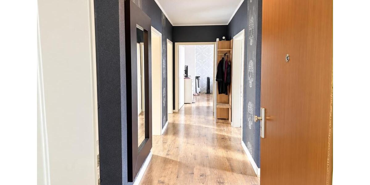 Etagenwohnung Duisburg Mittelmeiderich - 4 Zimmer, 85 m&sup2;, 750&euro; | Angebot:27585776