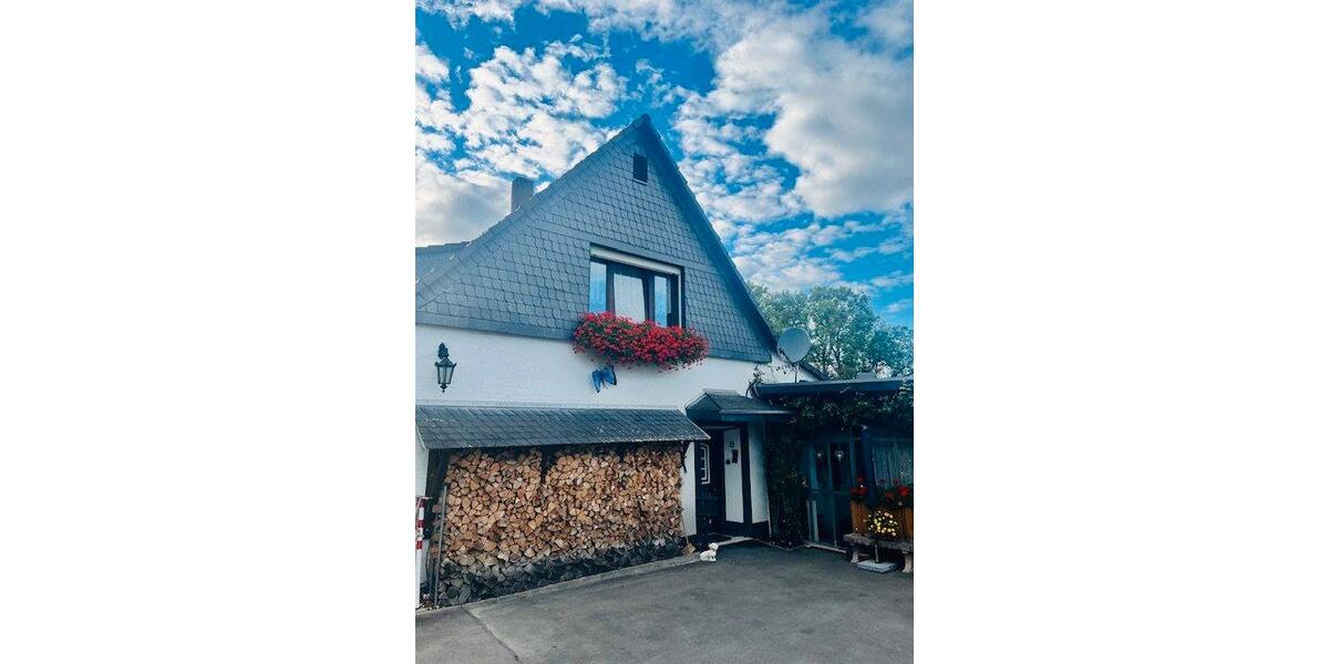 Etagenwohnung Solingen Höhscheid - 2.5 Zimmer, 63 m&sup2;, 600&euro; | Angebot:27556812