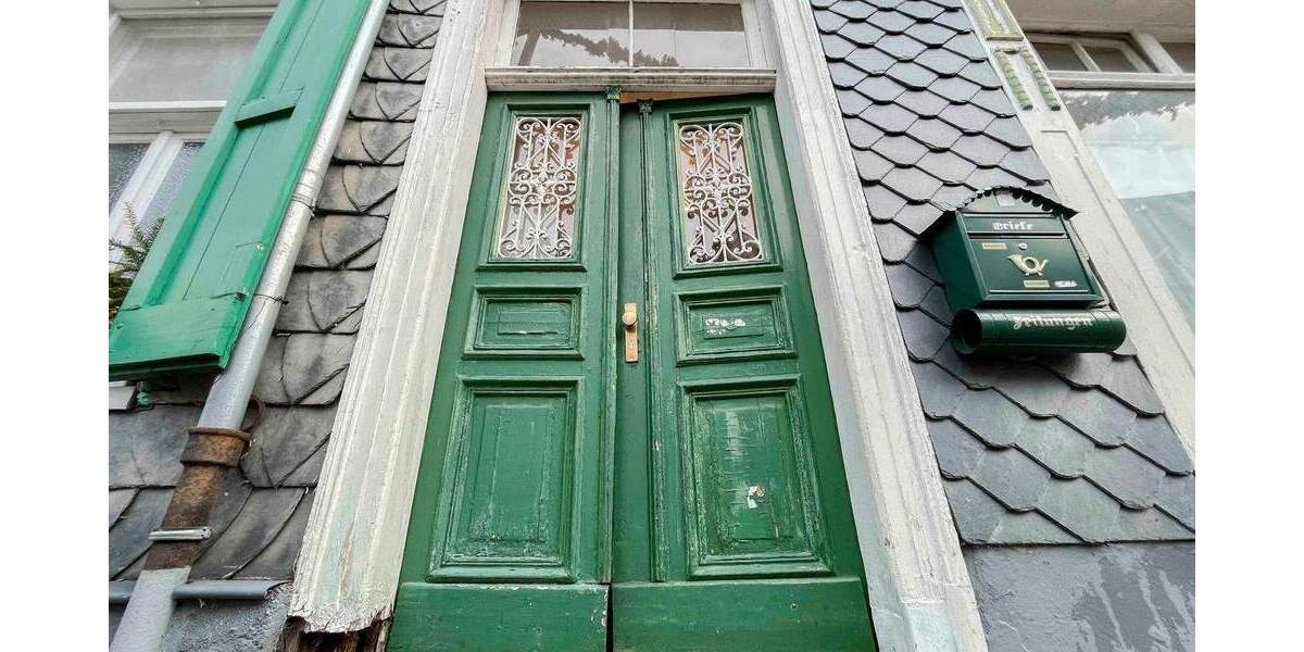 Einfamilienhaus Solingen Gräfrath - 6 Zimmer, 160.000&euro; | Angebot:25654464