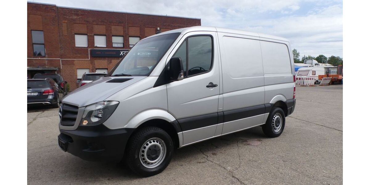 Mercedes-Benz Sprinter 150.500 km 17.950 &euro; Essen 45309