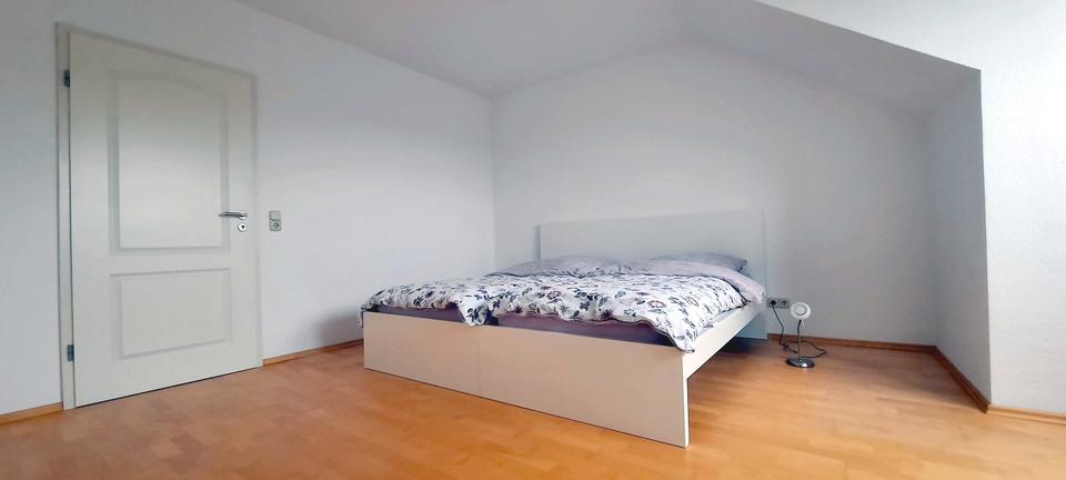 Etagenwohnung Solingen Burg - 3 Zimmer, 81 m&sup2;, 728&euro; | Angebot:27553994