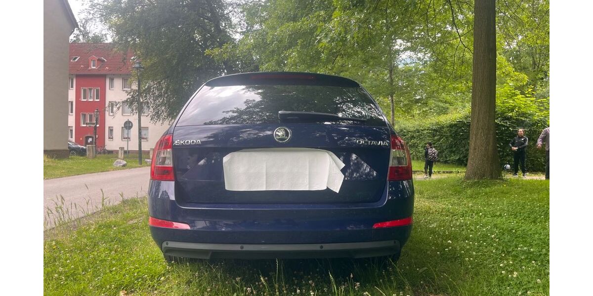 Skoda Octavia 181.500 km 4.400 &euro; Düsseldorf 40599