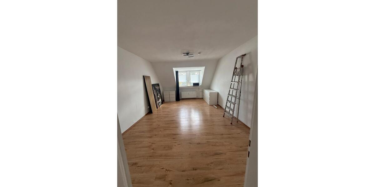 Dachgeschoßwohnung Gladbeck - 4.5 Zimmer, 83 m&sup2;, 750&euro; | Angebot:25806783