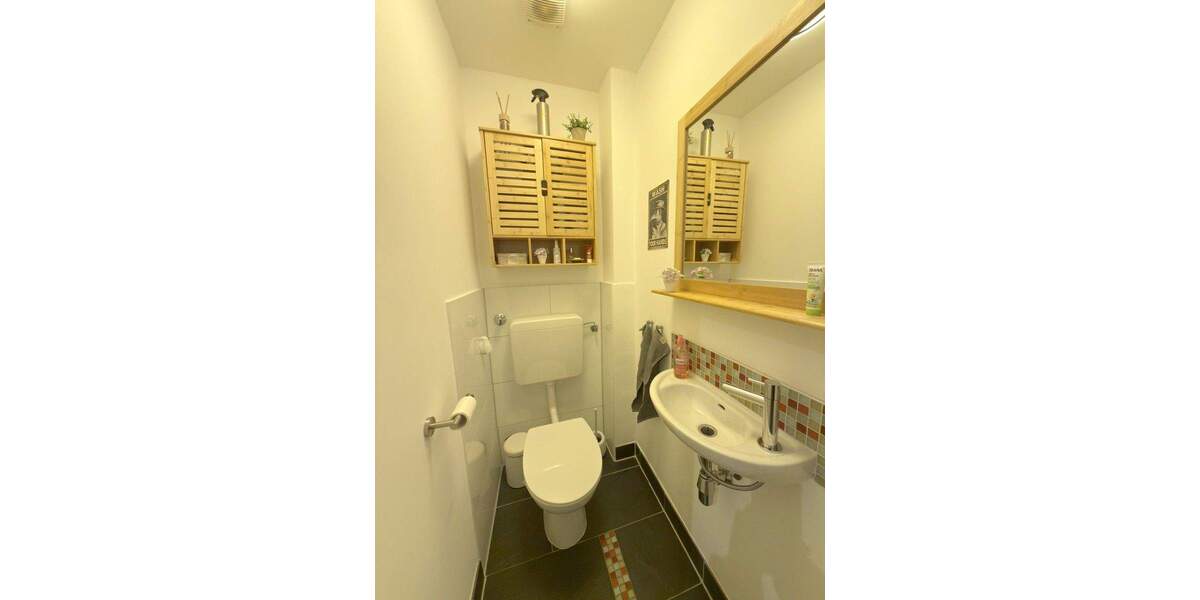 Etagenwohnung Oberhausen Altstadt-Mitte - 3 Zimmer, 113 m&sup2;, 945&euro; | Angebot:25748239