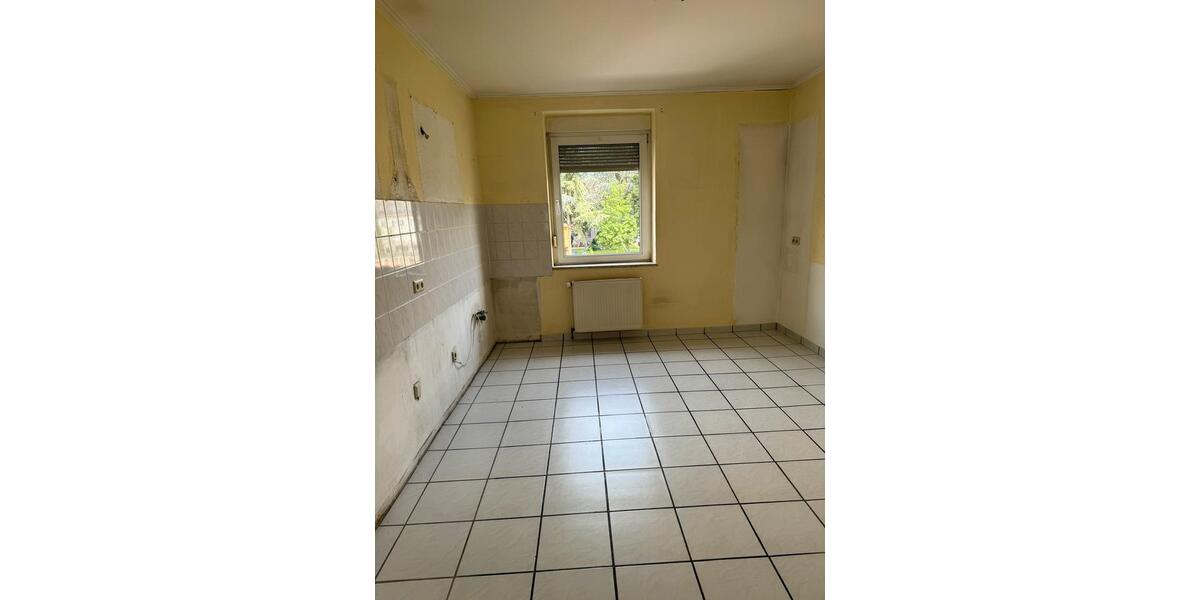 Etagenwohnung Duisburg Hamborn - 4 Zimmer, 101 m&sup2;, 750&euro; | Angebot:21219653