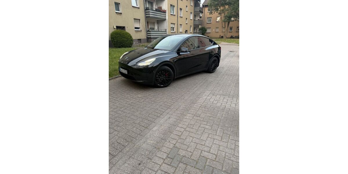 Tesla Model Y 67.000 km 33.000 &euro; Duisburg 47166
