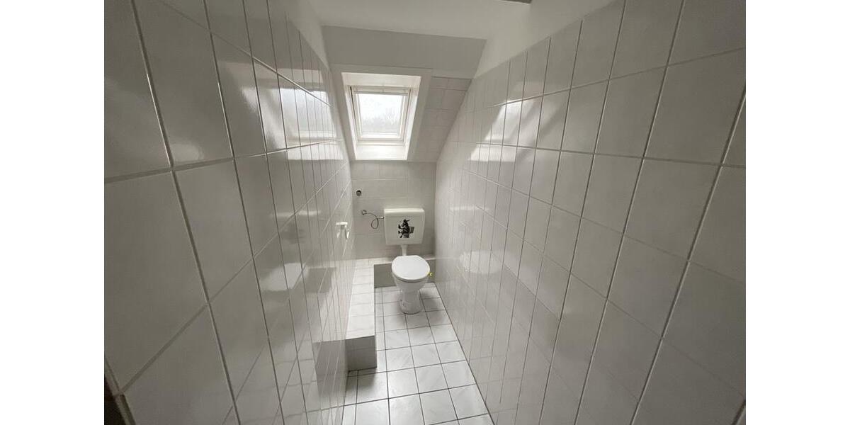 Dachgeschoßwohnung Essen Stadtbezirk IV - 2 Zimmer, 48 m&sup2;, 409&euro; | Angebot:25463389