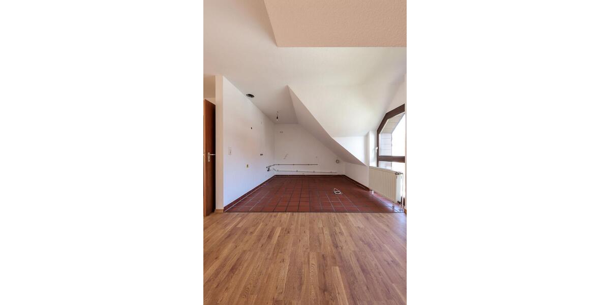 Dachgeschoßwohnung Wuppertal Dönberg - 4 Zimmer, 117 m&sup2;, 1.410&euro; | Angebot:27557468