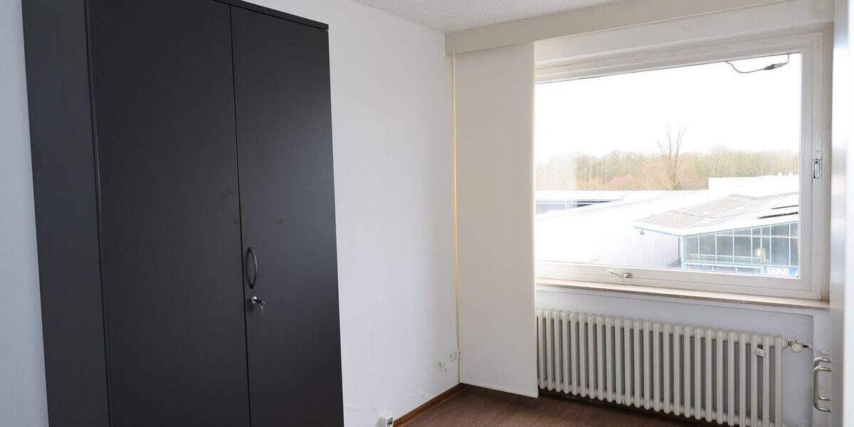 Gewerbeobjekt Duisburg Wanheim-Angerhausen - 6 Zimmer, 203 m&sup2;, 1.712&euro; | Angebot:25663827