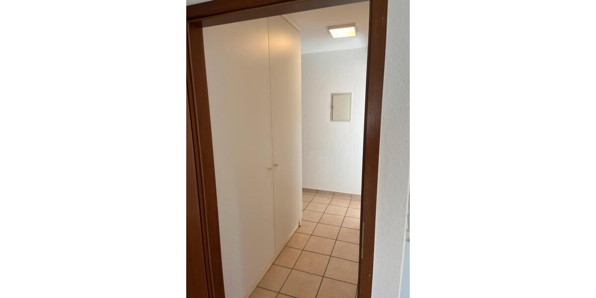 Etagenwohnung Wermelskirchen - 1 Zimmer, 38 m&sup2;, 420&euro; | Angebot:27545470