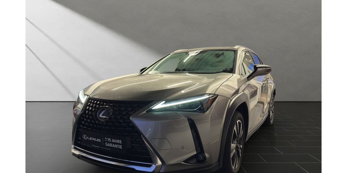 Lexus UX 19.946 km 28.990 &euro; Duisburg 47055