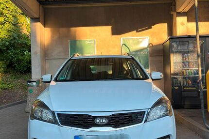 Kia ceed Sportswagon 120.000 km 4.300 &euro; Wuppertal 42103