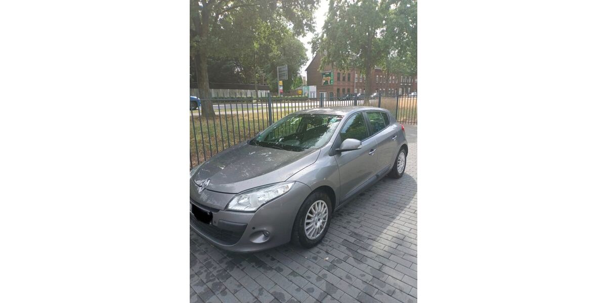 Renault Megane 158.000 km 3.900 &euro; Dusseldorf 40223